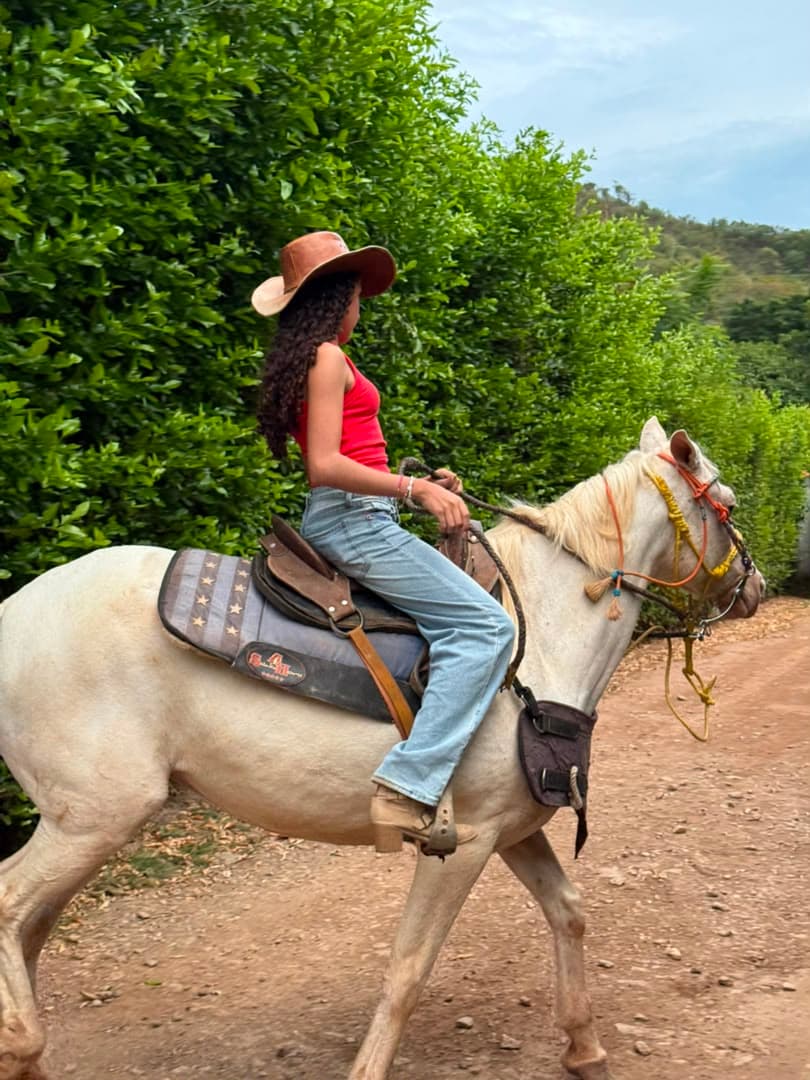 Paseo a caballo por la finca